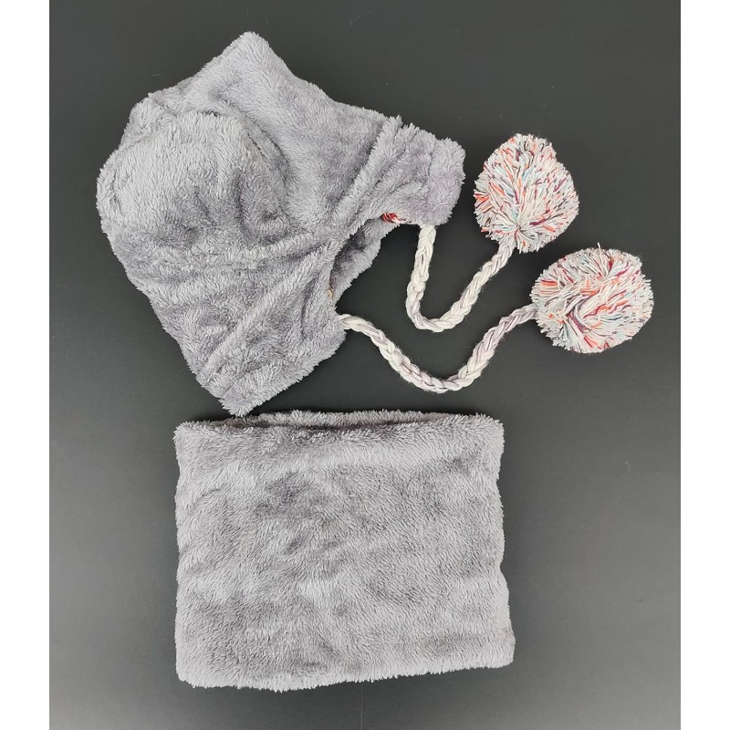 Women's winter beanie and circle scarf set in black, fleece lined chunky knit
