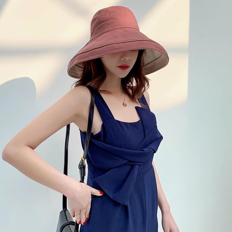 Women's Wide Brim Sun Hat UV Protection Women's wide brim sun hat with UV protection and chin strap
