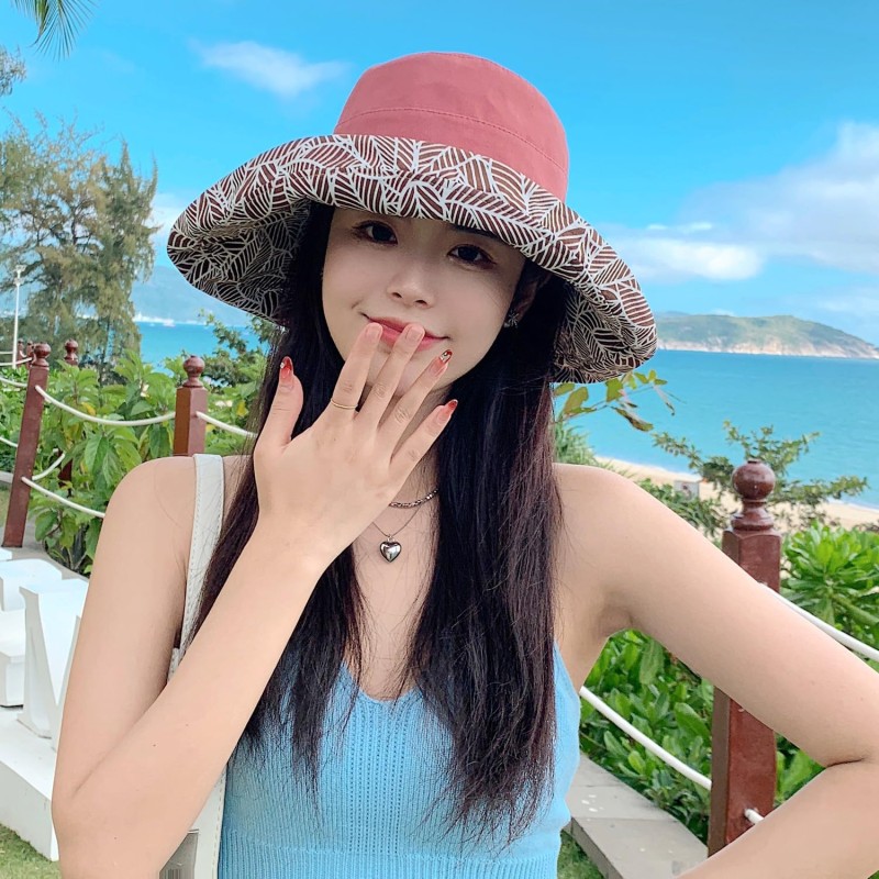HUAMULAN Women's Wide Brim Reversible Beach Bucket Hat HUAMULAN Women's Reversible Beach Bucket Hat UV Protection Foldable Sun Hat
